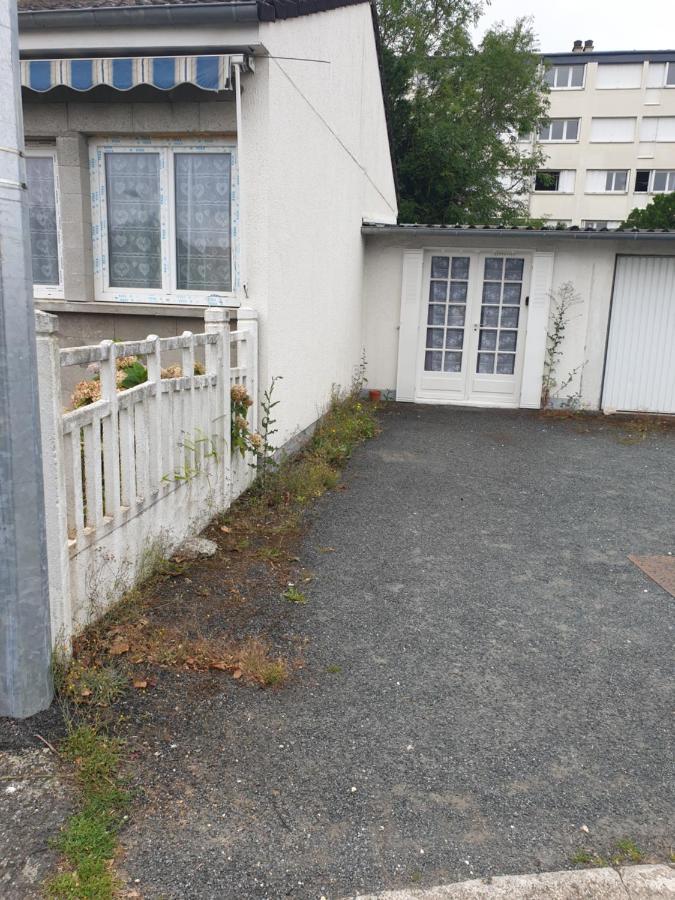 Isa Aparthotel Issoudun Exterior foto